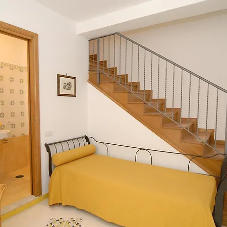 Casa Marechiaro 펜션 *